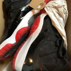 AIR JORDAN 11 RETRO